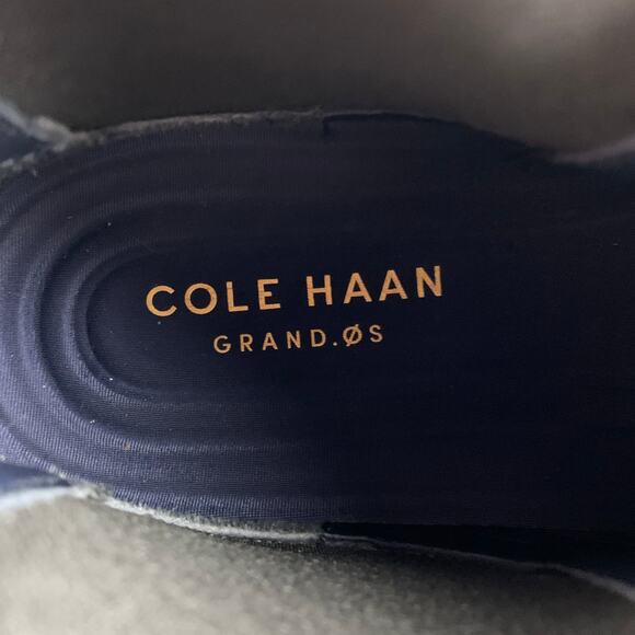 COLE HAAN Size 9.5 Grey Charcoal Solid Suede Ankle Boots - Picture 9 of 9